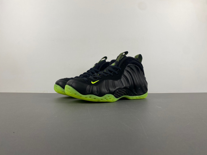 Nike Air Foamposite One Black Volt HF2902-001
