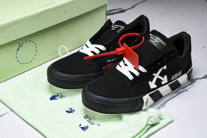 OFF-WHITE Canvas Sneaker