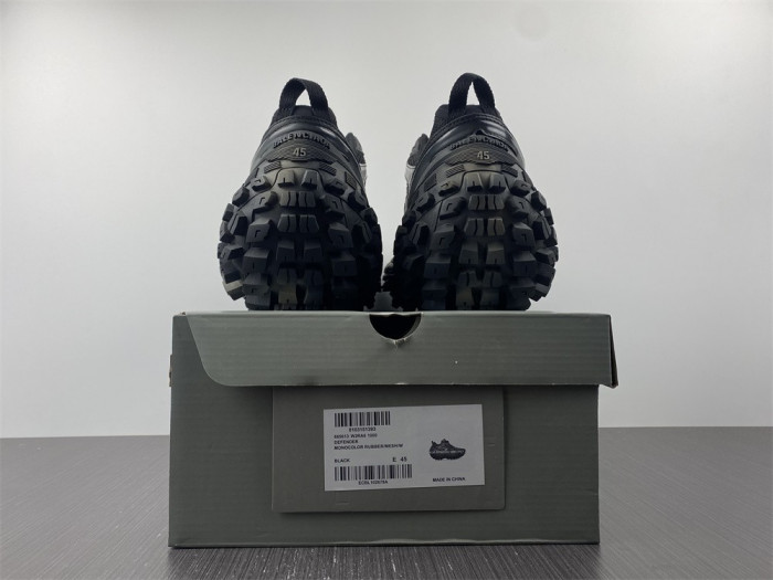 blc* defender sneaker