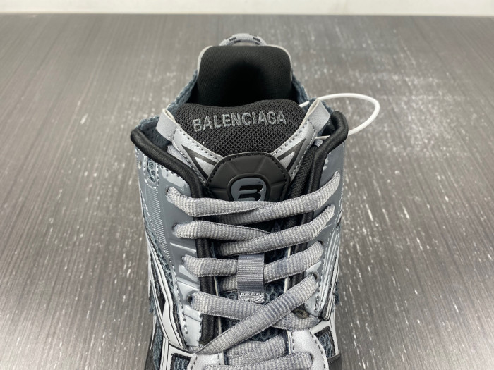 blcg runner sneaker