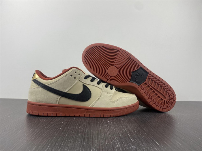 Nike SB Dunk Low Pro Hennessy - BQ6817-100