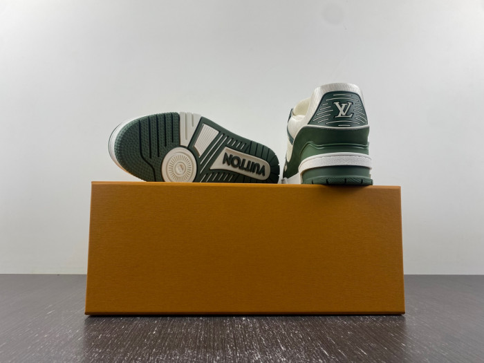 LOU1VTON trainer (EU47)