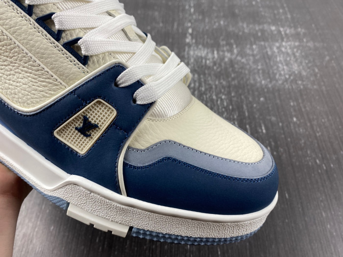 LOU1VTON trainer (EU47)