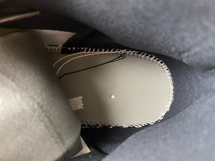 Air Jordan 1 High OG “Black Toe Reimagined” DZ5485-106