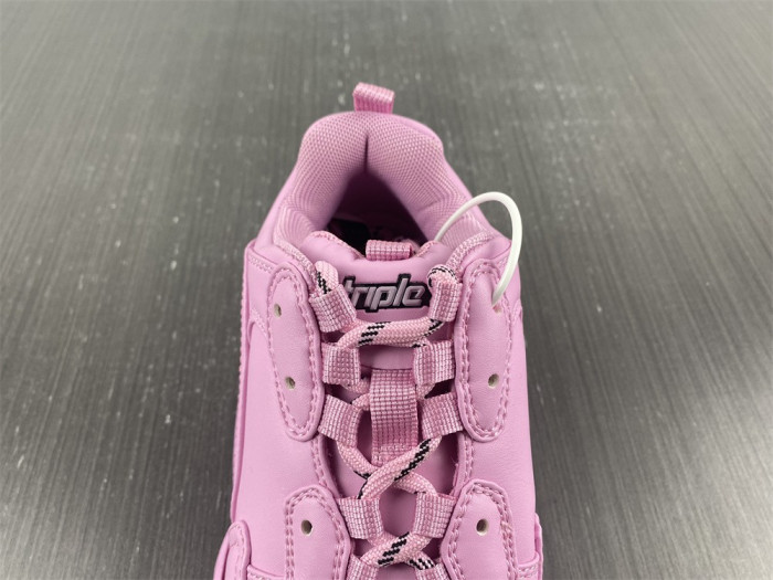 blc* triple s trainer