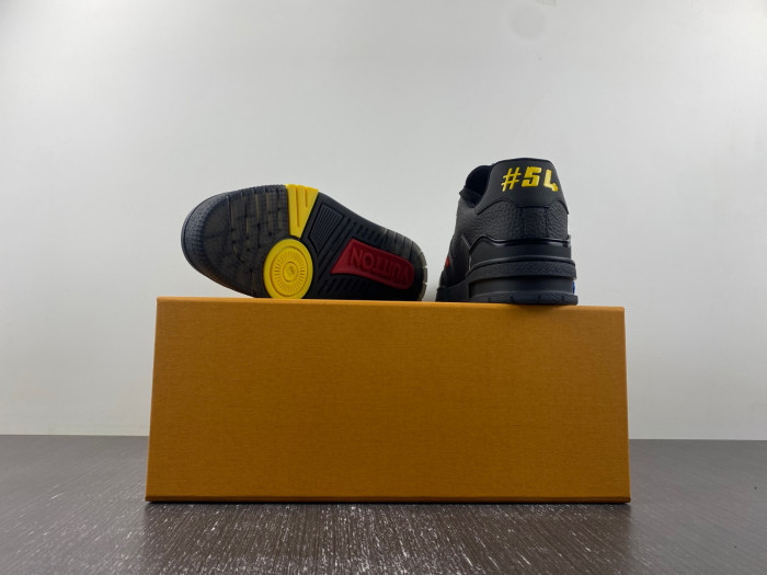 LOU1VTON trainer (EU47)