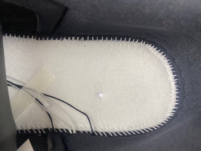 Air Jordan 1 Low OG UNC to Chicago CZ0775-046