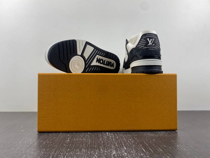 LOU1VTON trainer (EU47)