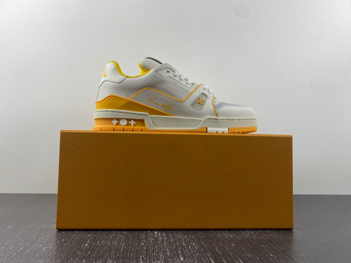 LOU1VTON trainer (EU47)