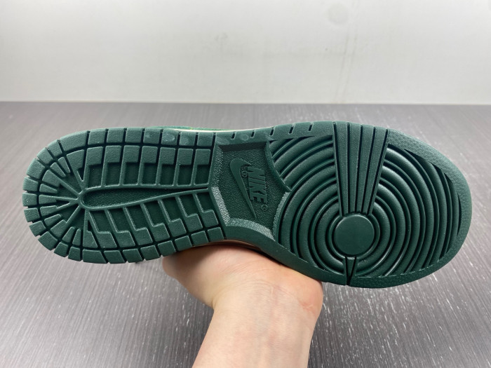 nike dunk low noble green fd0350-133 fd0350-133