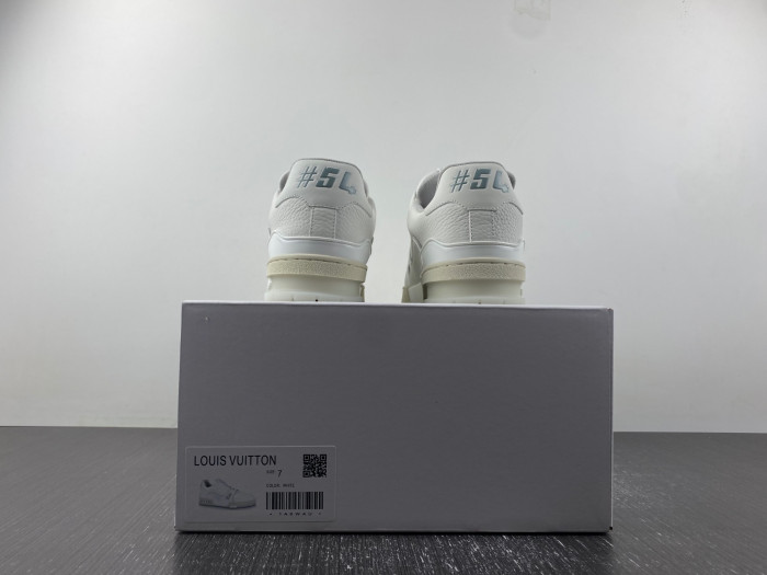 LOU1VTON trainer (EU47)