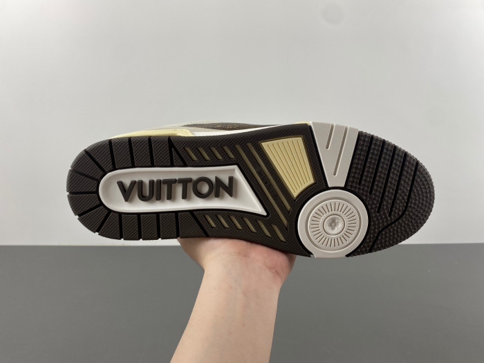 LOU1VTON trainer (EU47)