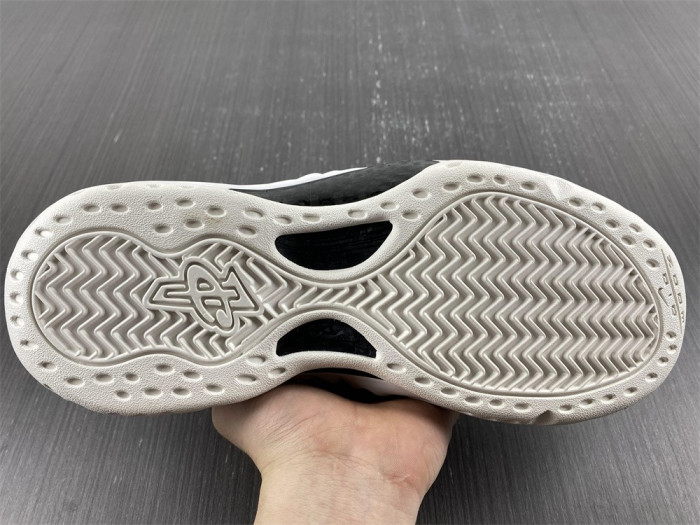 cdg x nike air foamposite one dj7952-100