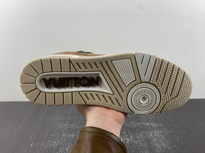 LOU1VTON trainer (EU47)