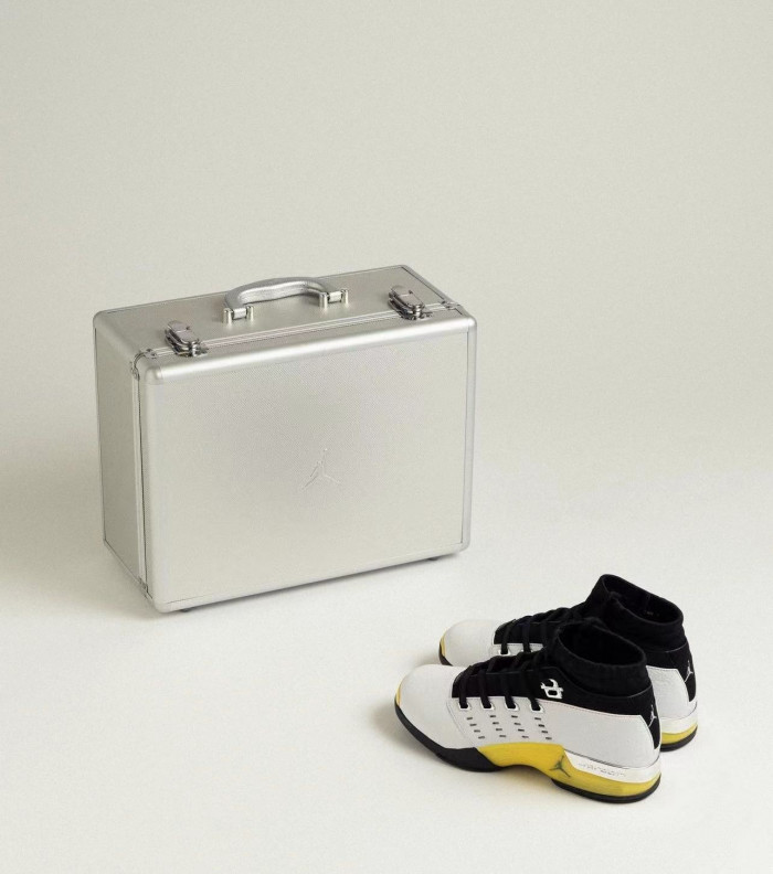 Air Jordan 17 Low “Lightning” FJ0395-100