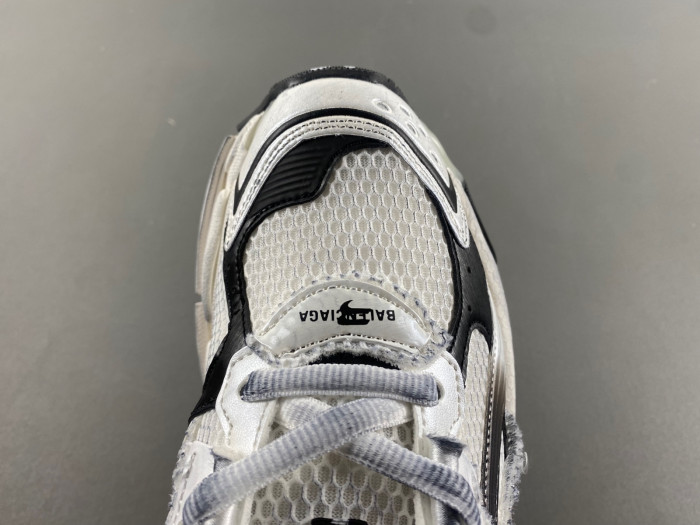 blcg runner sneaker