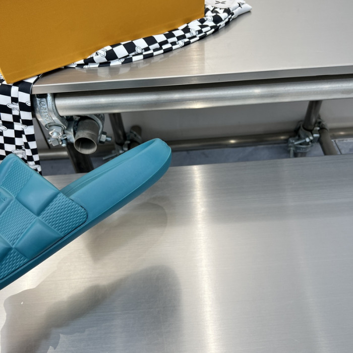 LOU1_TON WATERFRONT SLIDE (EU35-EU45)