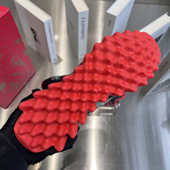 CHRISTIAN LOUBOUT1N Loubishark man (CUSTOMIZE)