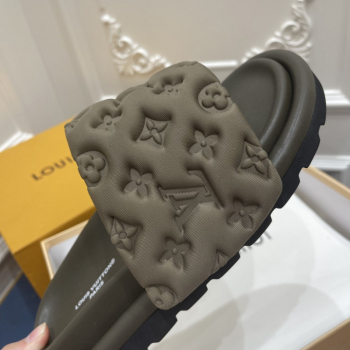 LOU1_TON POOL PILLOW COMFORT MULE (EU35-EU40)