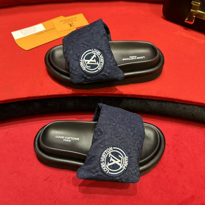 LOU1_TON POOL PILLOW COMFORT MULE (EU35-EU40)