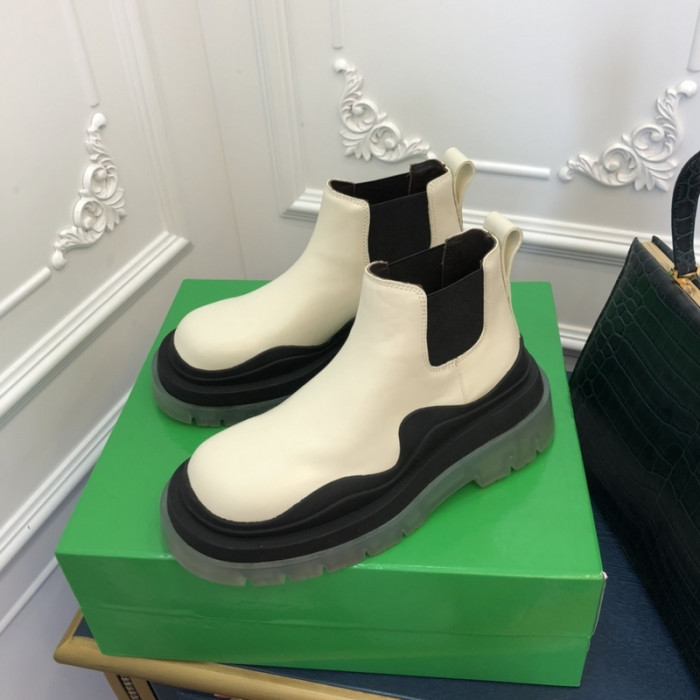 botteg*Ve*ne*ta tire leather ankle boots