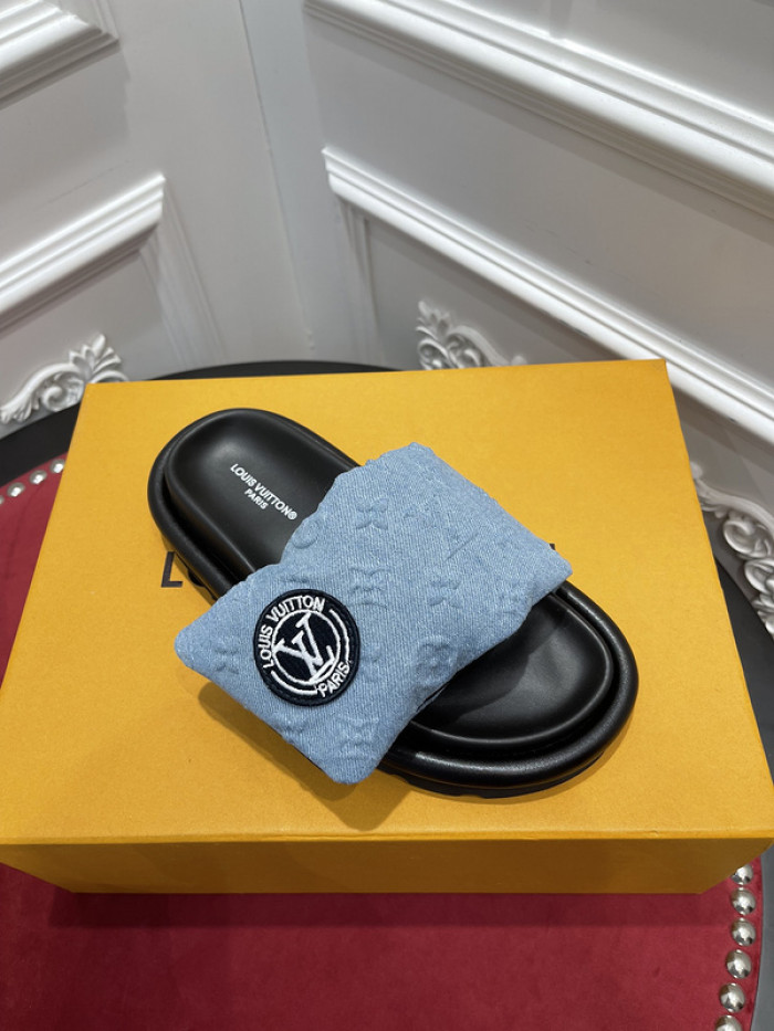 LOU1_TON POOL PILLOW COMFORT MULE (EU35-EU40)