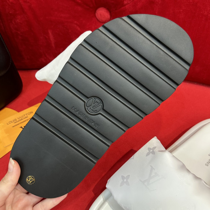 LOU1_TON POOL PILLOW COMFORT MULE (EU35-EU40)