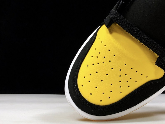 Air Jordan 1 Retro Mid 