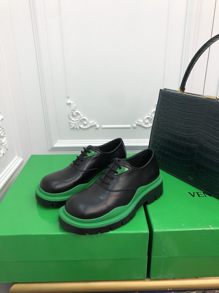 botteg*Ve*ne*ta tire leather ankle boots