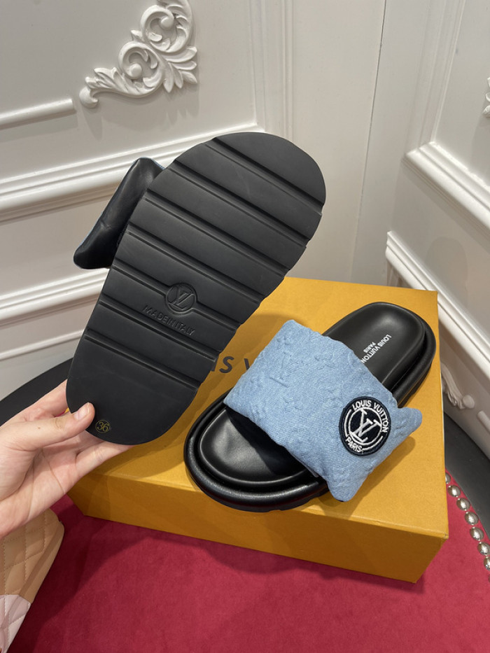 LOU1_TON POOL PILLOW COMFORT MULE (EU35-EU40)