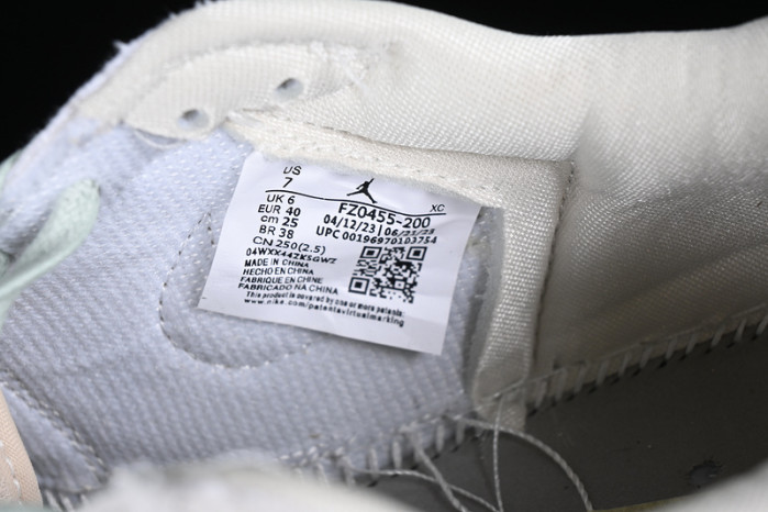 chris paul x air jordan 1 low og cp3 fz0455-200