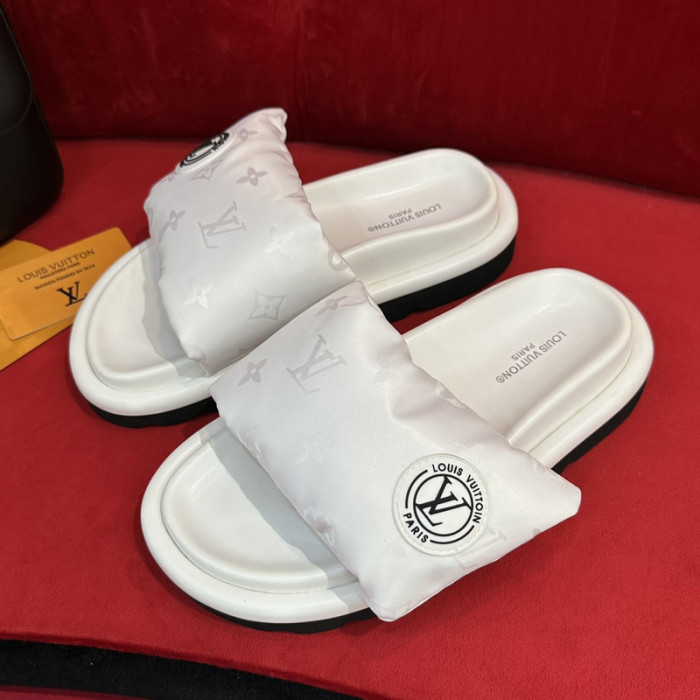 LOU1_TON POOL PILLOW COMFORT MULE (EU35-EU40)