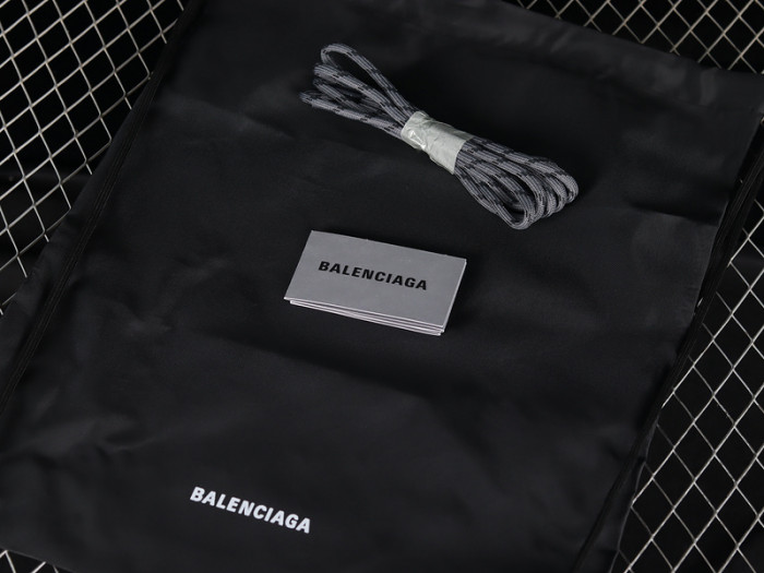 blc* triple s trainer