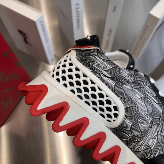 CHRISTIAN LOUBOUT1N Loubishark man (CUSTOMIZE)