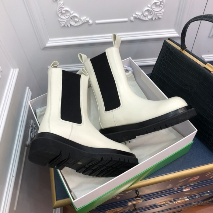 botteg*Ve*ne*ta tire leather ankle boots