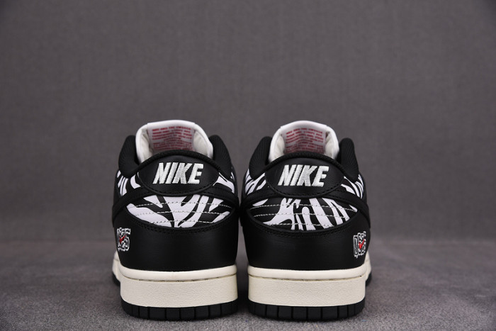 quartersnacks x nike sb dunk low zebra dm3510-001