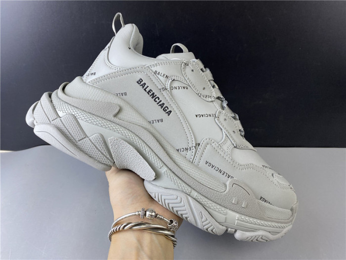 blc* triple s trainer