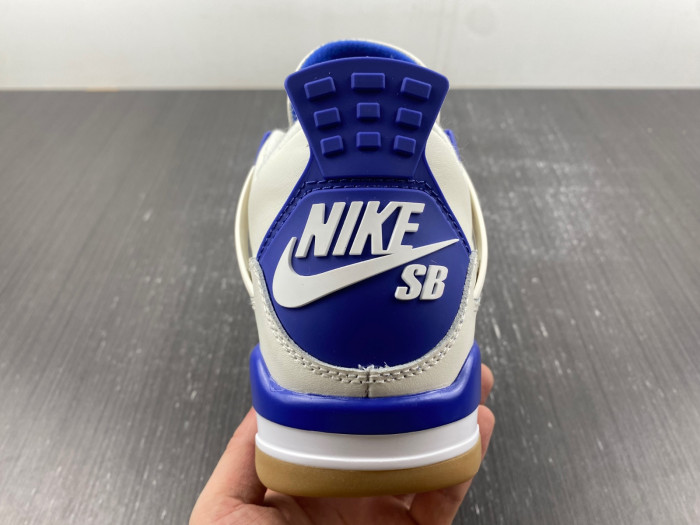 Nike SB x Air Jordan 4 customize