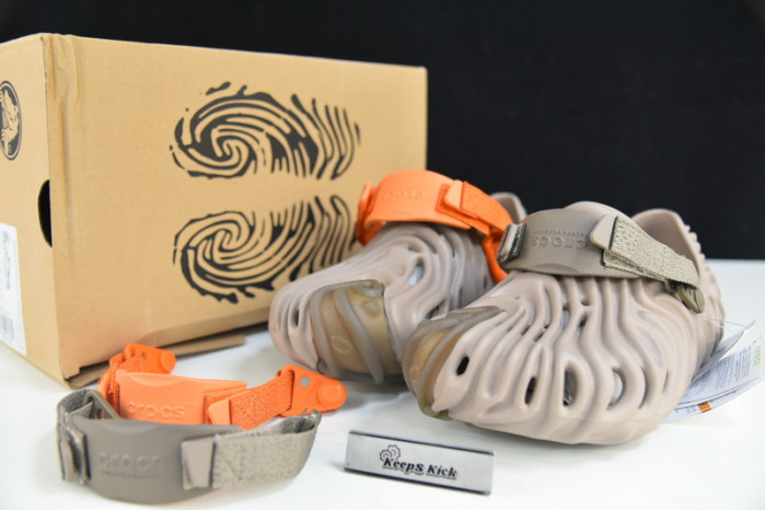 Cr*0*s pollex clog by salehe bembury urchin