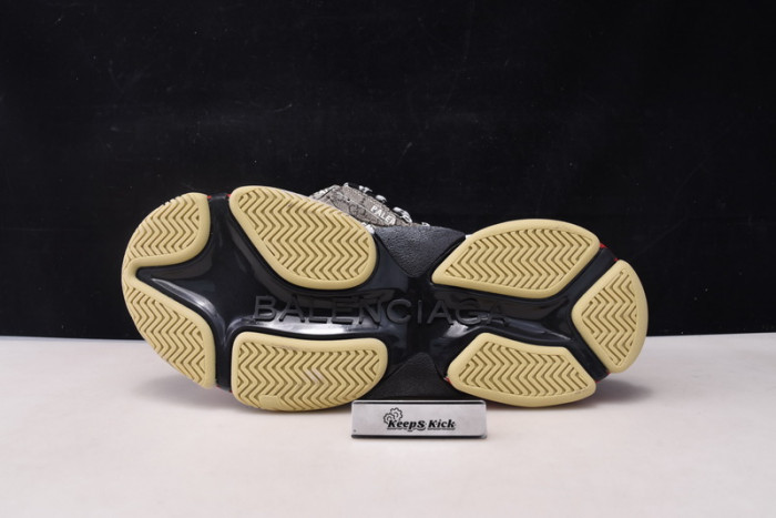 blc* x G*u*i1 triple s trainer